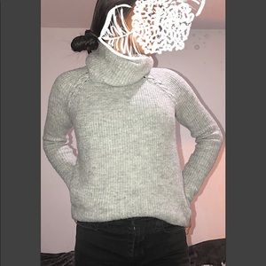 Grey turtleneck  sweater ⚡️
